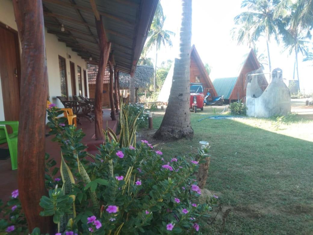 Nilaveli Sheen Coast تريكونامالاي المظهر الخارجي الصورة